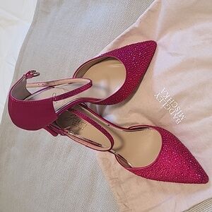 Badgley Mischka fuccia heels